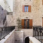 Hotel μikri Arktos Boutique 3*