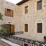 Hotell μikri Arktos Boutique