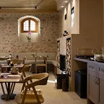 μikri Arktos Boutique Dimitsana
