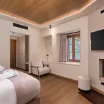 μikri Arktos Boutique Hotel 3*