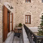 μikri Arktos Boutique