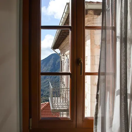 Hotel μikri Arktos Boutique 3*