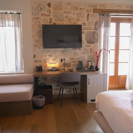 μikri Arktos Boutique Hotel