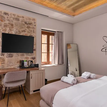 Hotel μikri Arktos Boutique 3*
