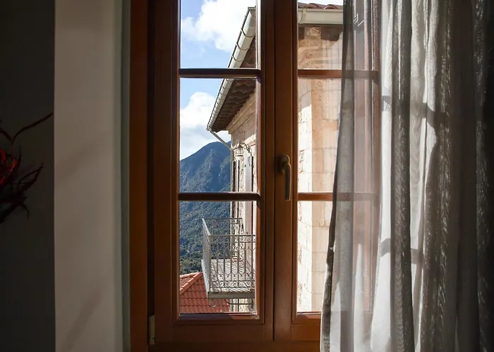 Hotel μikri Arktos Boutique 3*