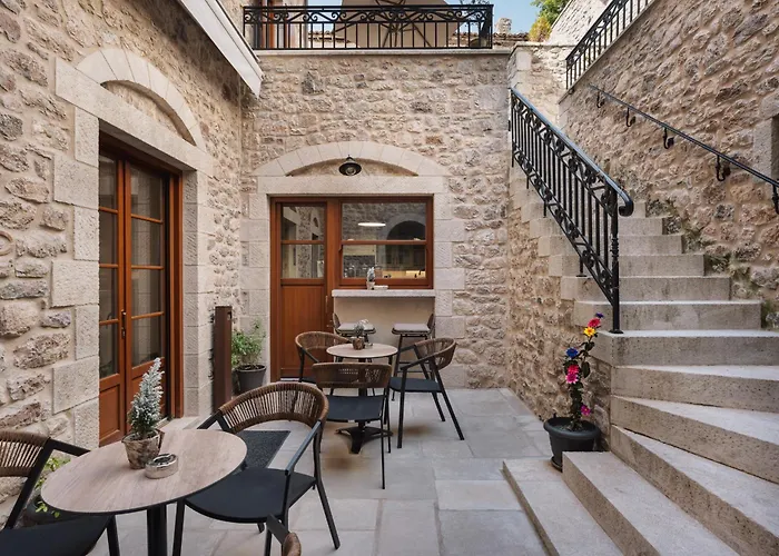 μikri Arktos Boutique